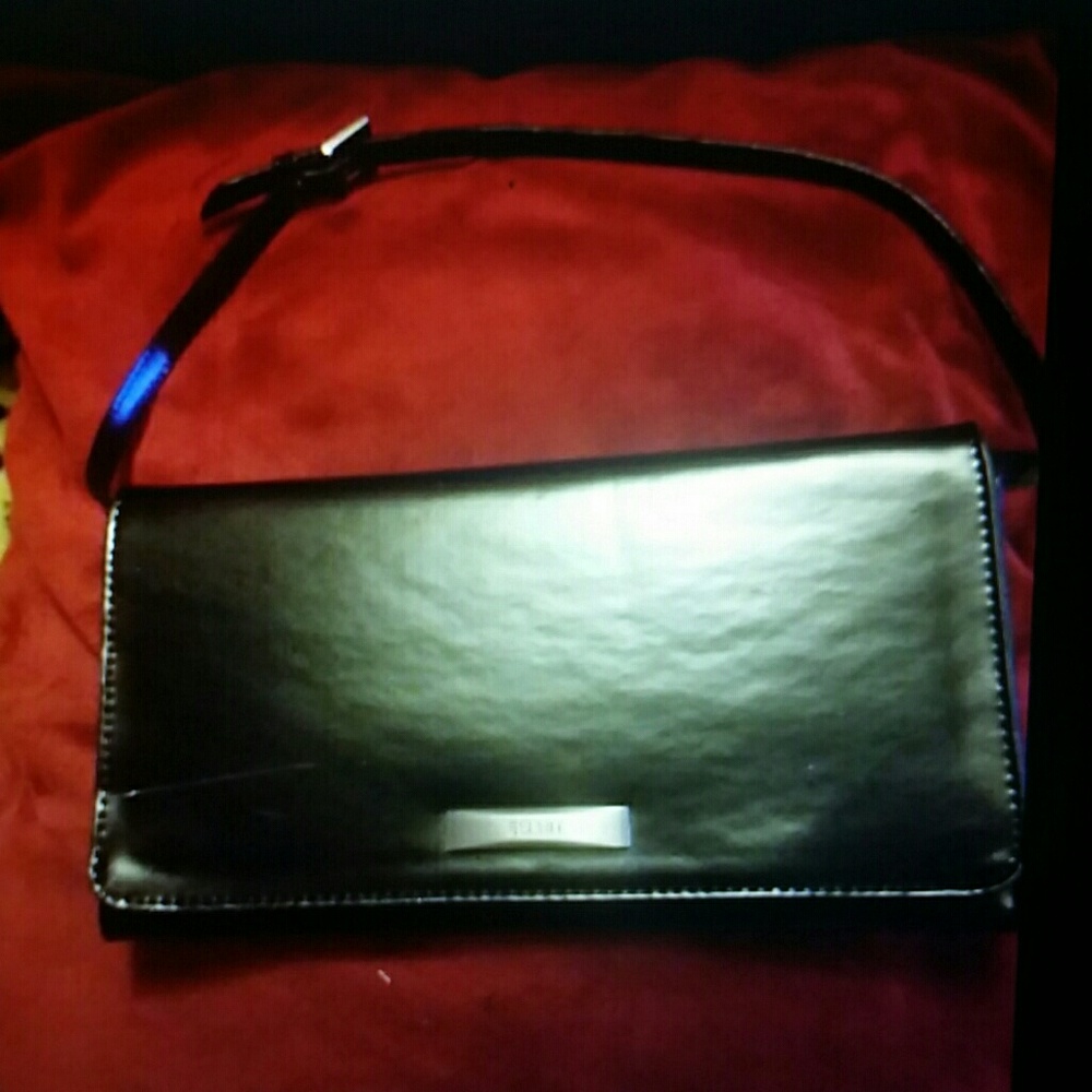 SPRIT SMALL BLK PATIENT WALLET PURSE